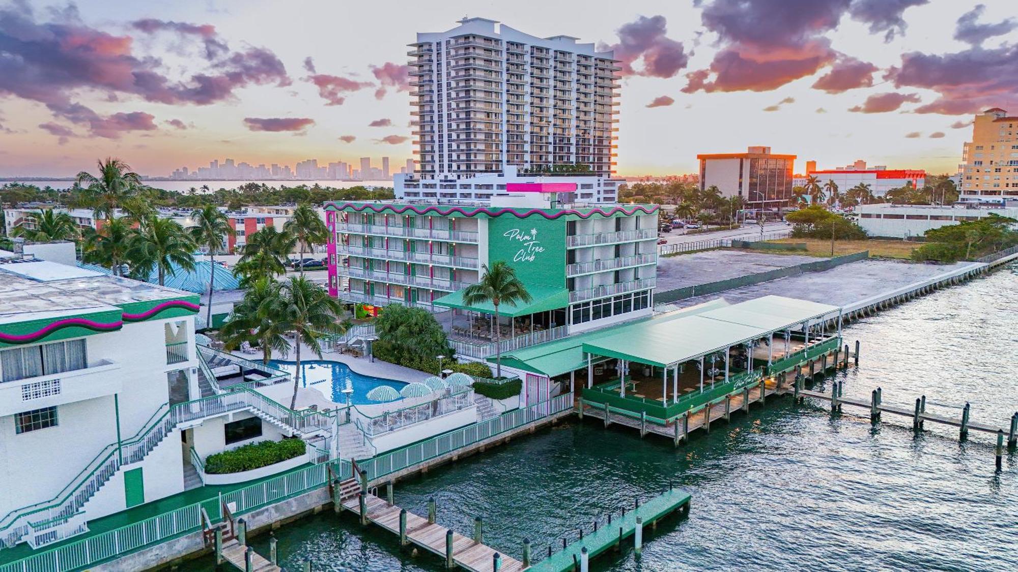 Best Western On The Bay Inn&Marina North Bay Village Exterior foto