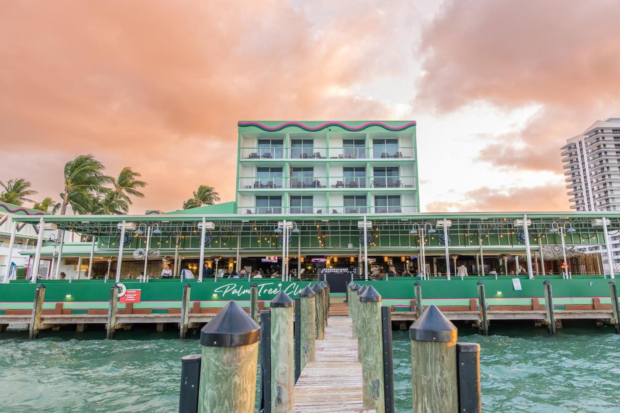 Best Western On The Bay Inn&Marina North Bay Village Exterior foto