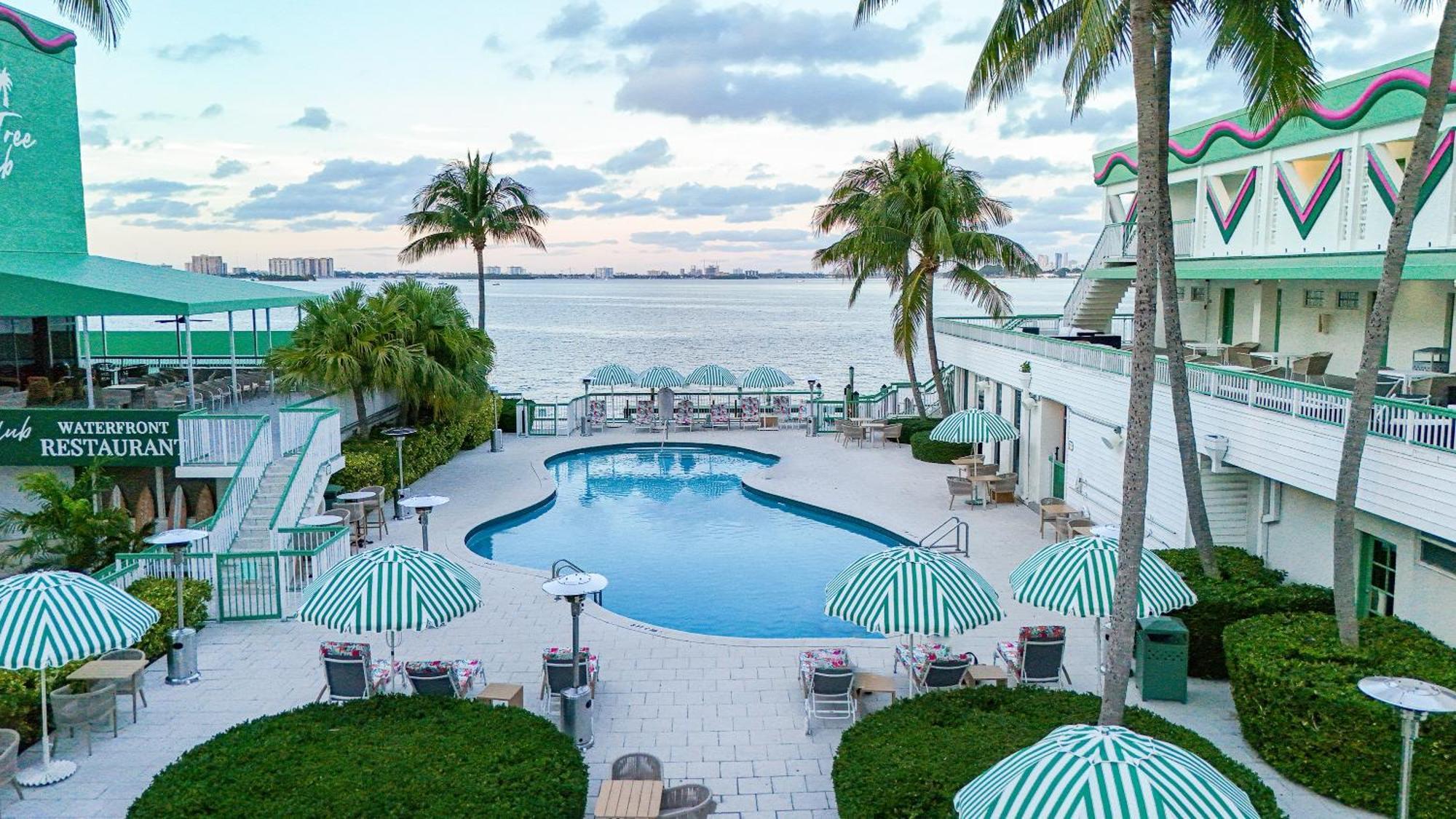 Best Western On The Bay Inn&Marina North Bay Village Exterior foto