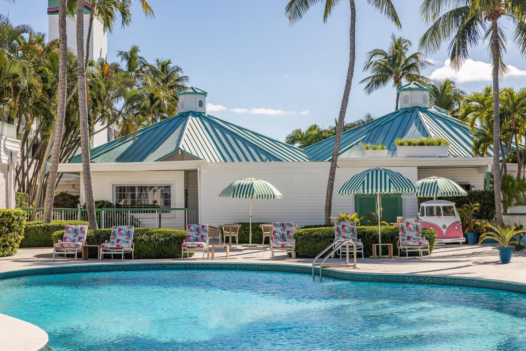 Best Western On The Bay Inn&Marina North Bay Village Exterior foto